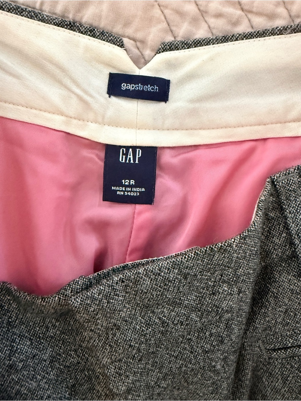 GAP - Picture 3 of 3